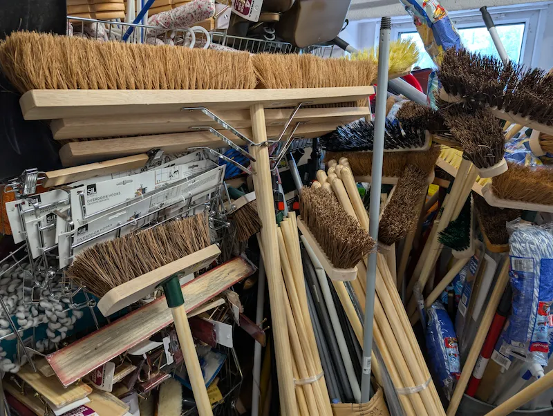 Plastering basics, repair materials and decorating prep items